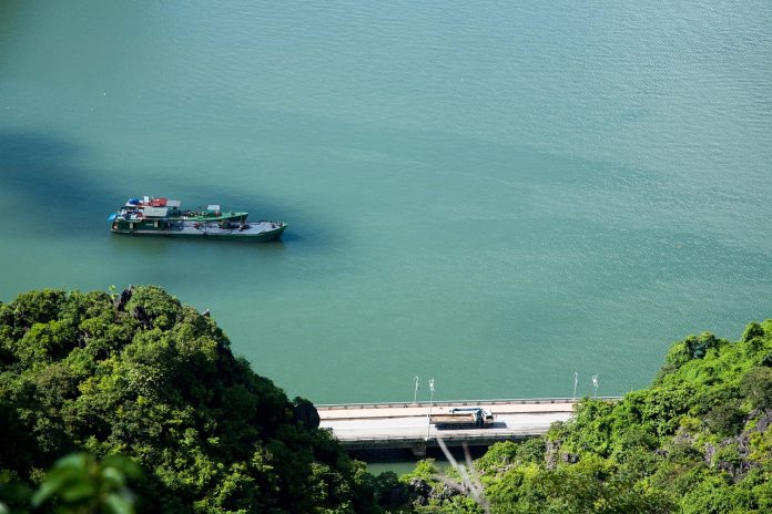 vietnam_quang_ninh_province_ha_397